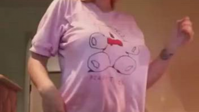 (reveal) What a pretty slut she is~ and those perfect tits just bouncing out fro