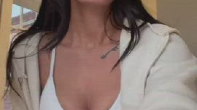 Flashing is more fun in a public hallway