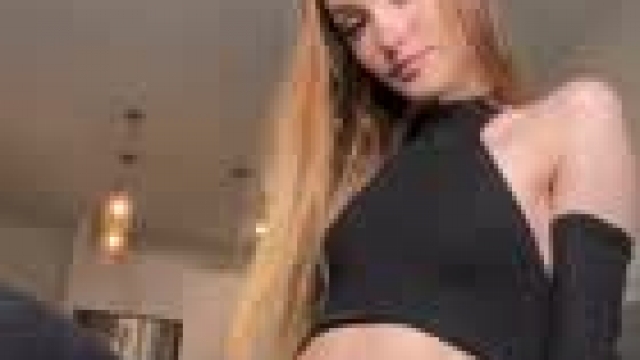 I hope spreading my lips gives someone a boner ;)