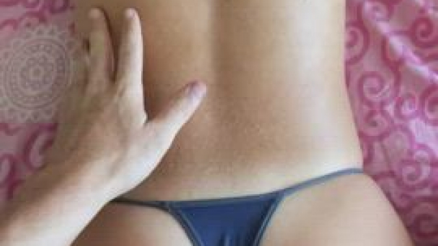 Can you give a massage without having a boner? [F][M]