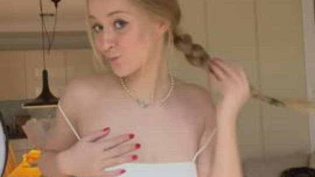 this outfit really flatters my curves <3