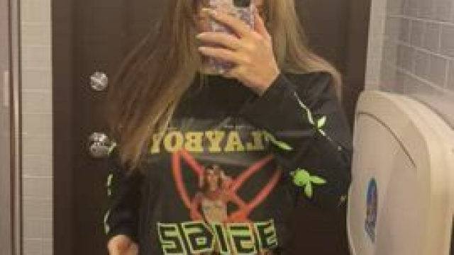 Meet me in the bathroom