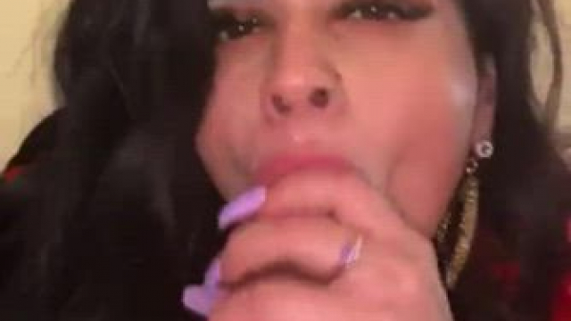 Latina is going nuts on his meat