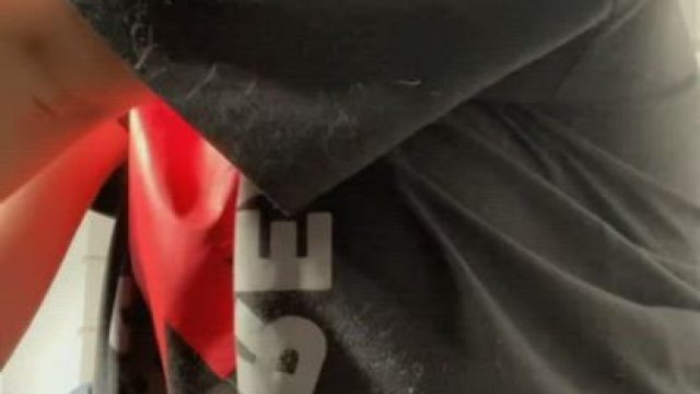 Little but with huge pillows