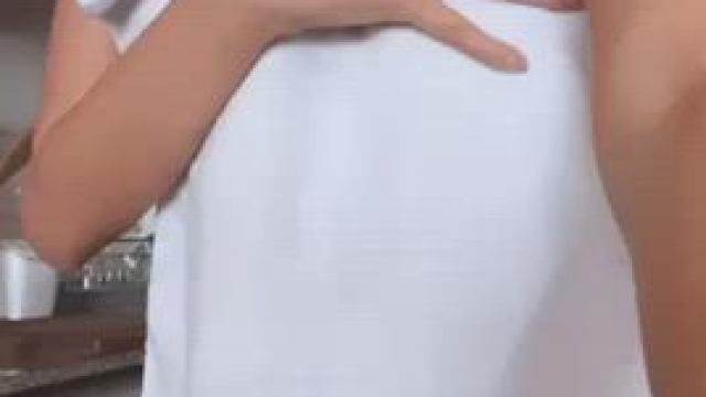 I'm tired of studying, so I decided to show you my body