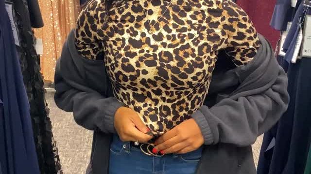 we gotta love quick flashes in the Macy’s dress department right? 