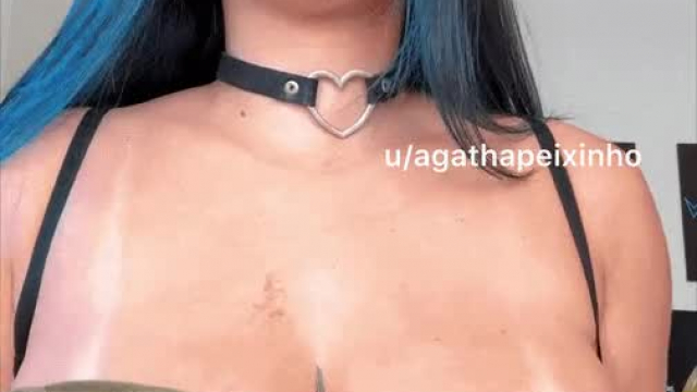 Squeezing them relieves stress [gif]