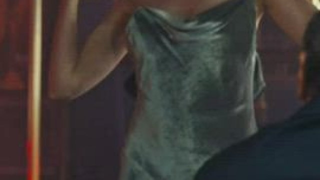 Emma Laird - Perfect body in 'Mayor of Kingstown'