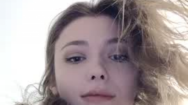 She knows her best angle