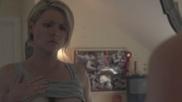 Kathleen Robertson in boss (2011)