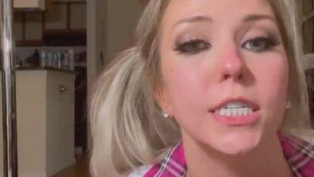 Blonde baddie takes black dick from behind