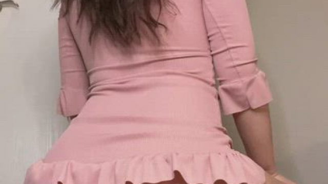 I think my ass is too big for this dress