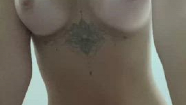 [GIF] A snap for my hungry daddy