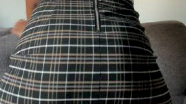 Pulling my skirt up hands free