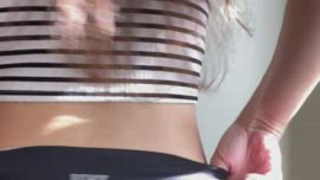 Spoiler alert: not all Asians have small titties [oc][f]