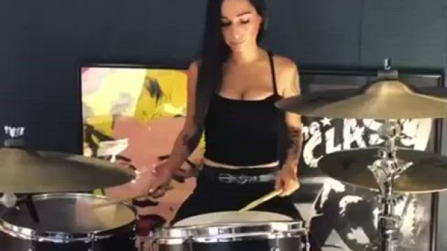 basic bouncy drumming