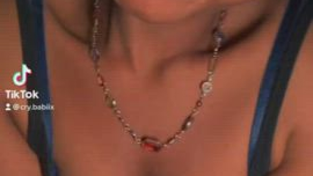 Would you bang a slutty nerd love me