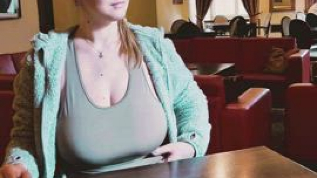 The ladies behind me were too busy having a conversation over wine to notice tha