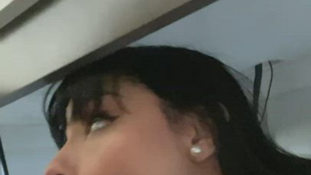 sucking him while he games