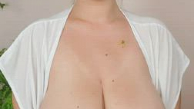 Something weird is going on with my eyes and big boobs. Heh