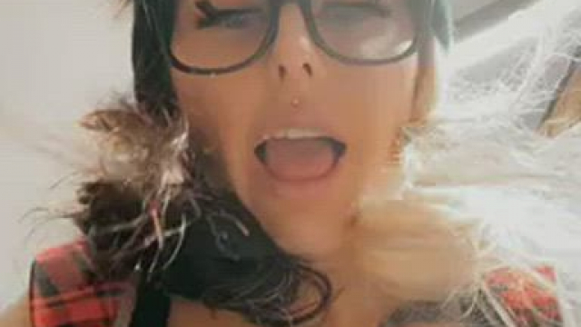 My bf broke up with me, any Redditers want to be my rebound?!