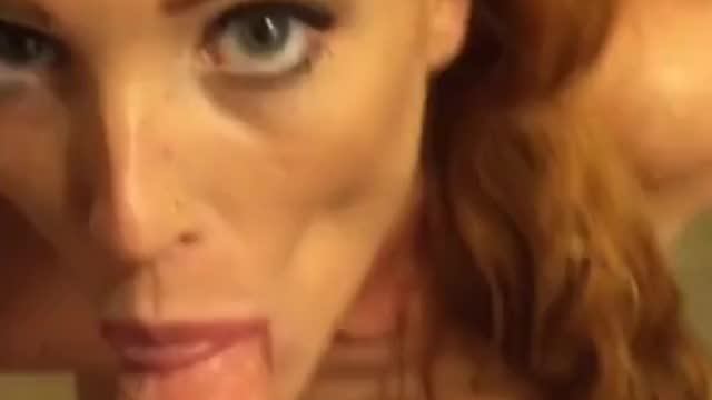 Eye contact is important for a good fellatio