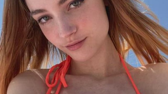 Exposing myself at the beach