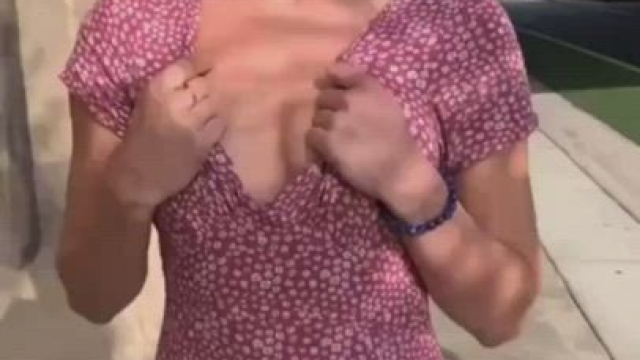 Ellie Eilish - A Lesson in Library Sex