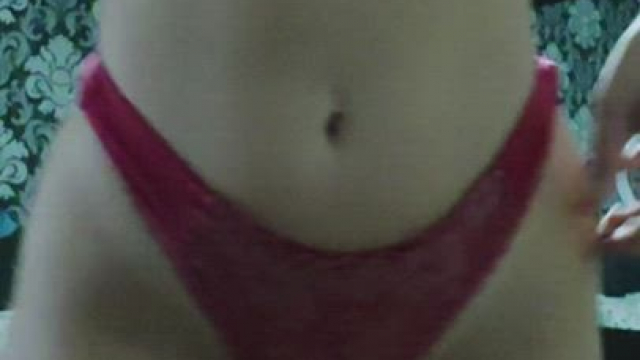 Who wants to cum on my ass