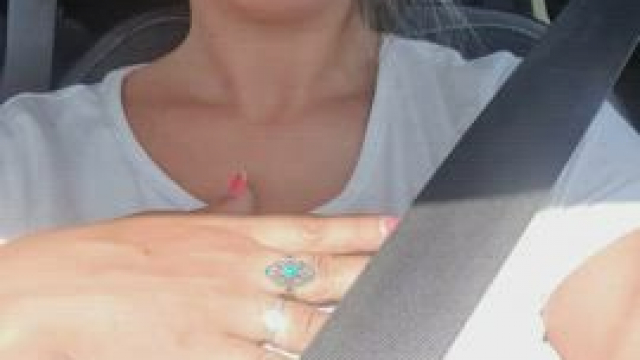 In this sun, it looks like these huge boobs of mine, have invisible nipples at a