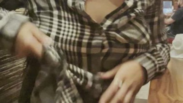 It's been awhile since dine in! Can you tell how nervous I was? [GIF]