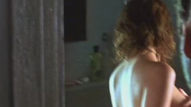 Scarlett Johansson show some sideplot in A Love Song for Bobby Long (Brightened 