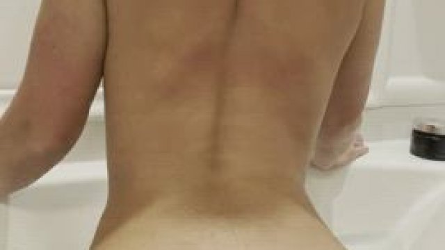 Rub-a-dub-dub, come fuck me in the tub?