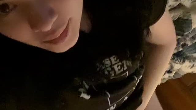 I look cute but I’m so horny I have to get my pussy off every night