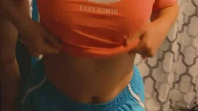 [F][19] Does anyone like perky college tits?