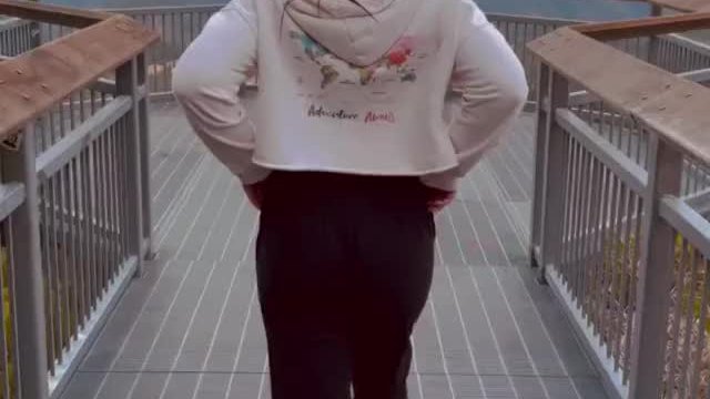 Had to time this one perfect, the trail was busy today 