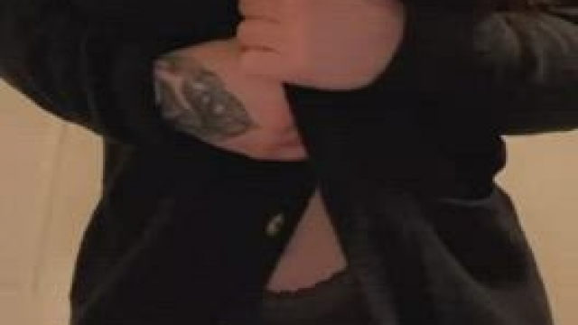 It's a beautiful day in the neighborhood. Be my neighbor