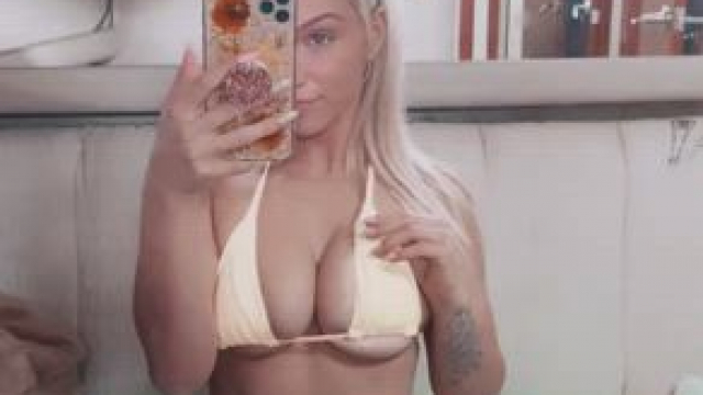 Brittfit - Uh la la!