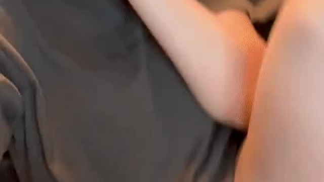 I’m bored, give me head ????