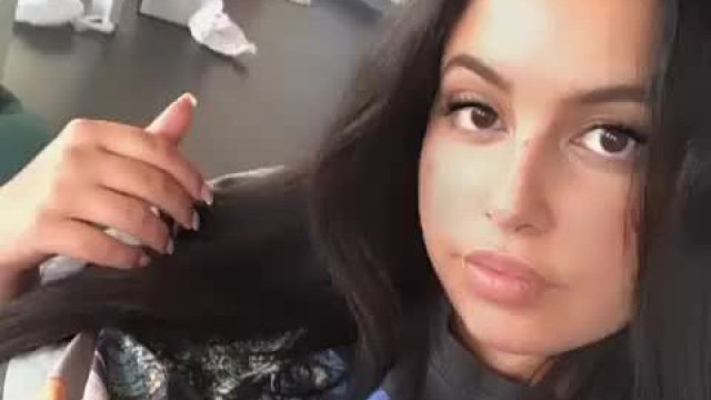 Ever seen an Arab tittydrop? Well, I guess it’s your lucky day ( her Free album 