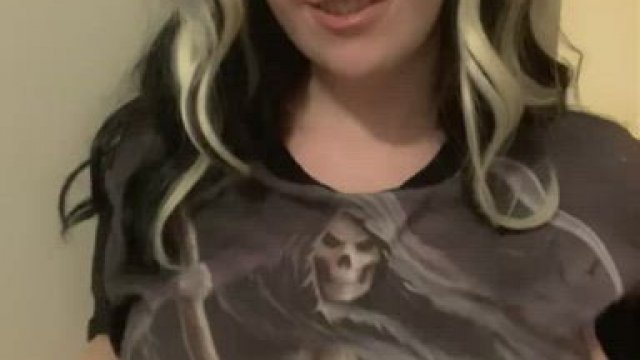 This is how I try to talk you into having sex with me :)