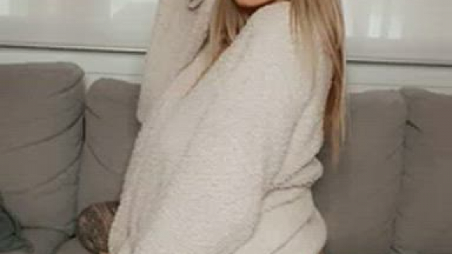 Come and see more of my pregnant breasts