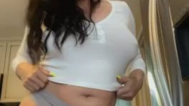 I’m your best friends mom and your dick is rock hard… will you let me fix it?