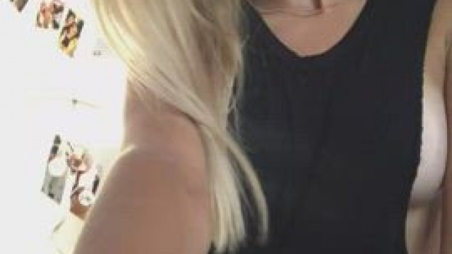 19 y/o Blonde Naughty Girl Custom videos & pictures