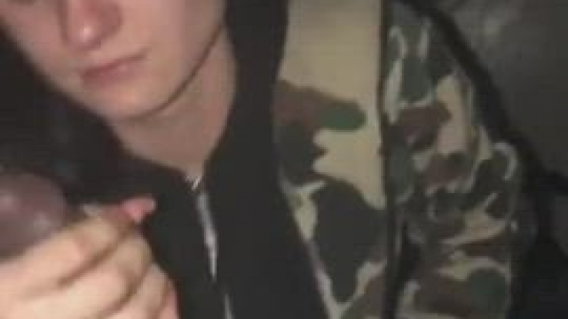 Baddie wants to chill..