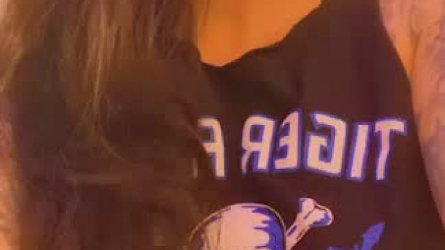 Bursting out of this band tee!!