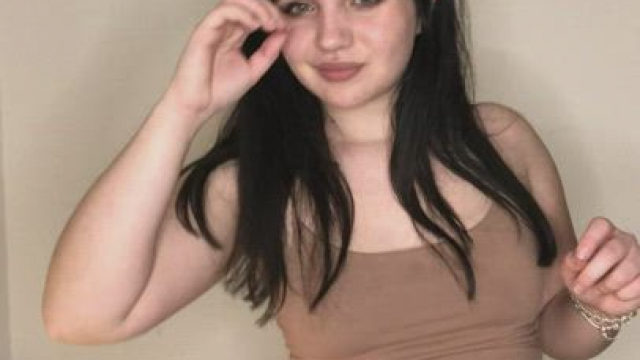 (18) Would you smash a chubby girl like me? Be honest...