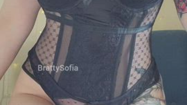 I get so horny knowing a bunch of strangers are watching this