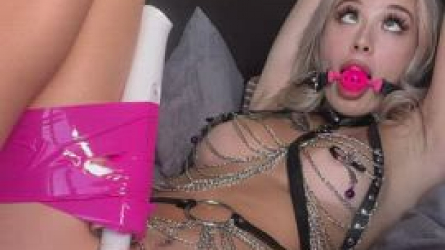 Oh, I love to be submissive [F]