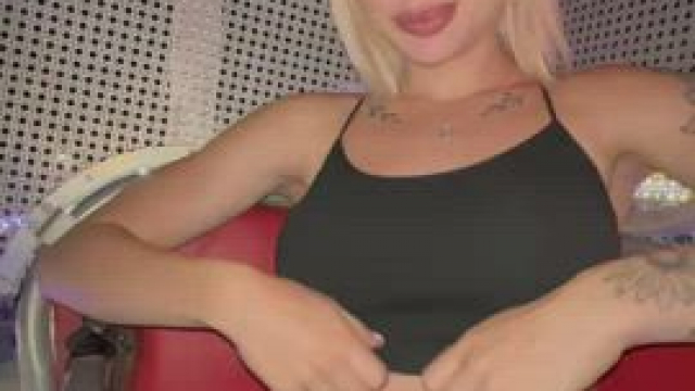 I love the thrill of getting caught flashing (: